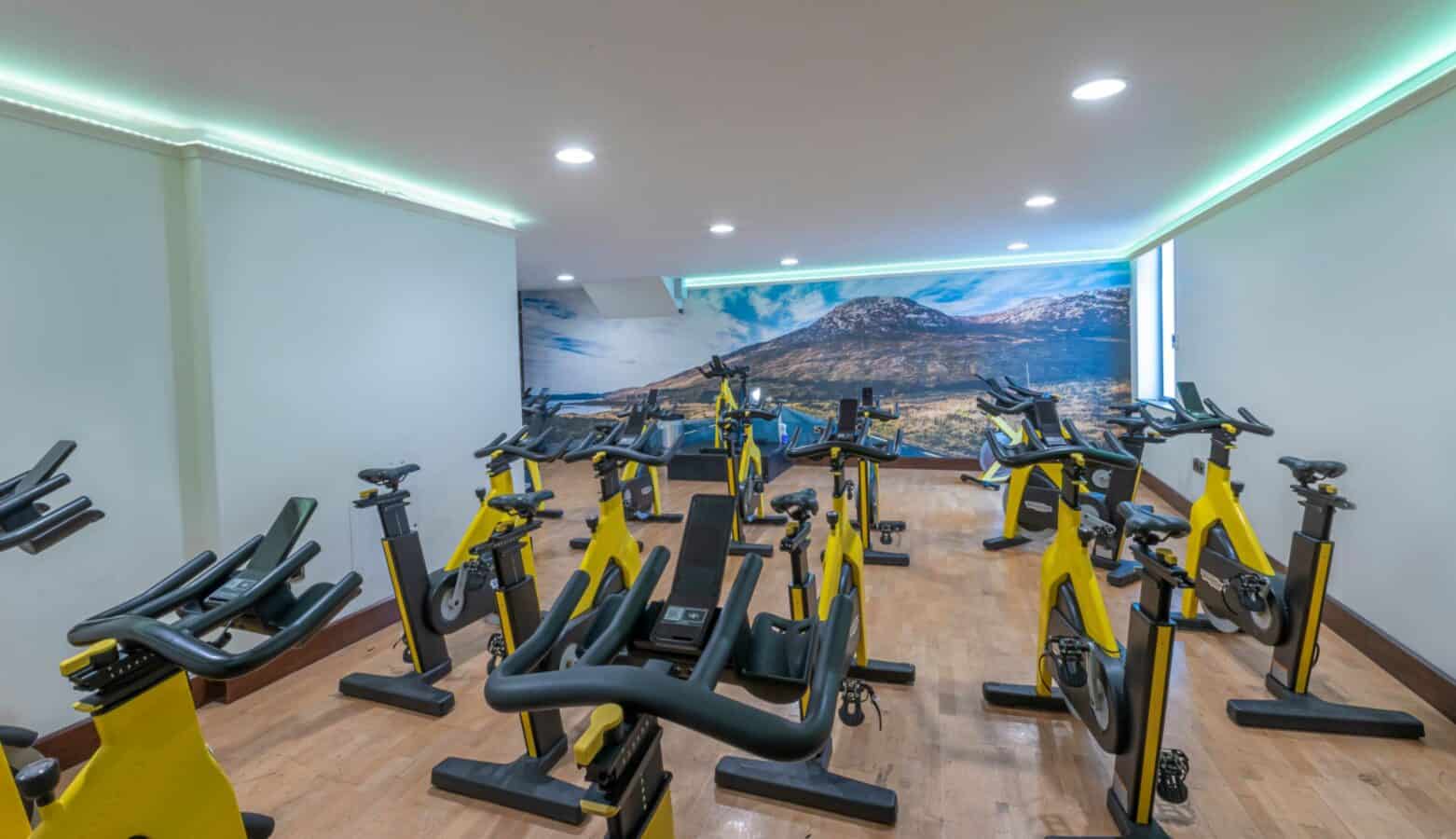 Spin-Room-1d-1562x900