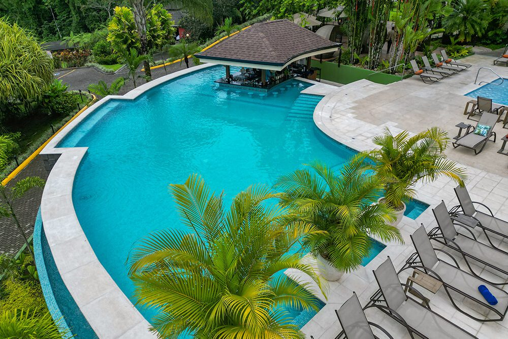 hotel-pool-lomasdelvolcan_DJI_0531