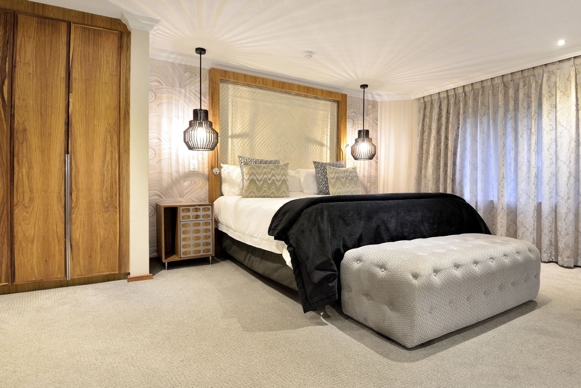 c039a42f-8d8e-4793-bdbf-5286e5283706