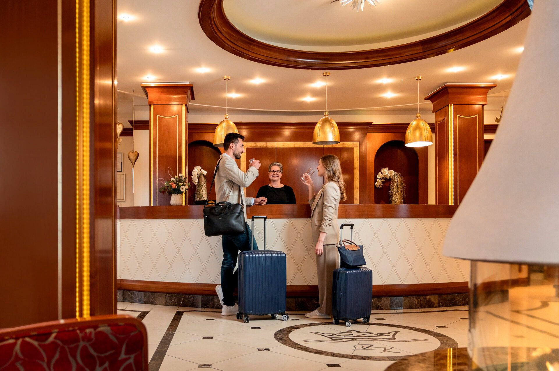 imgi_29_crop__352190_t1__1920