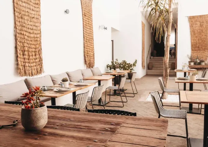 imgi_57_arcona-barefoot-restaurant-barefoot-hotel-dc96a12c