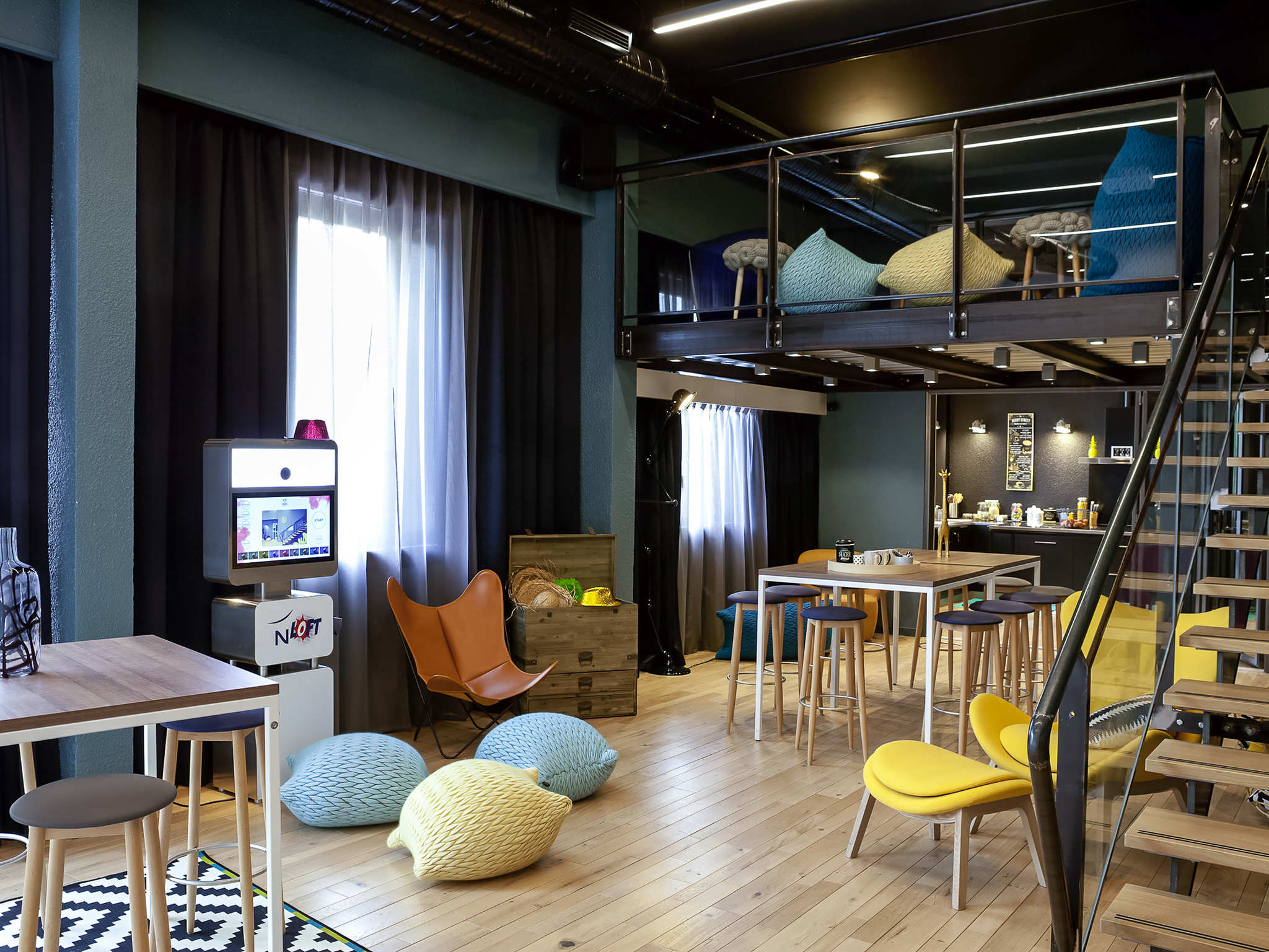 https://all.accor.com/0736