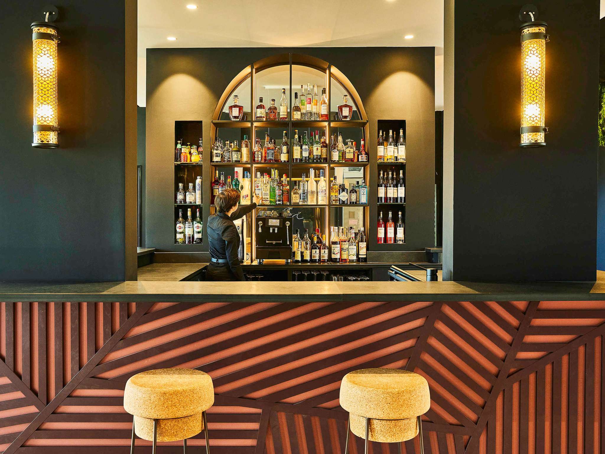 https://all.accor.com/1217