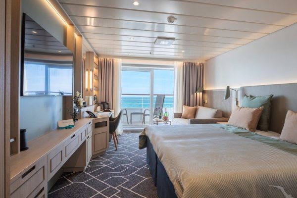 FB504CA3-925C-C694-9C1B3B8395F41839