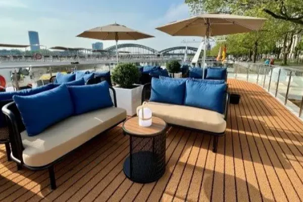 Neu_MS_Gentleman_Sonnendeck_02_650x350-web